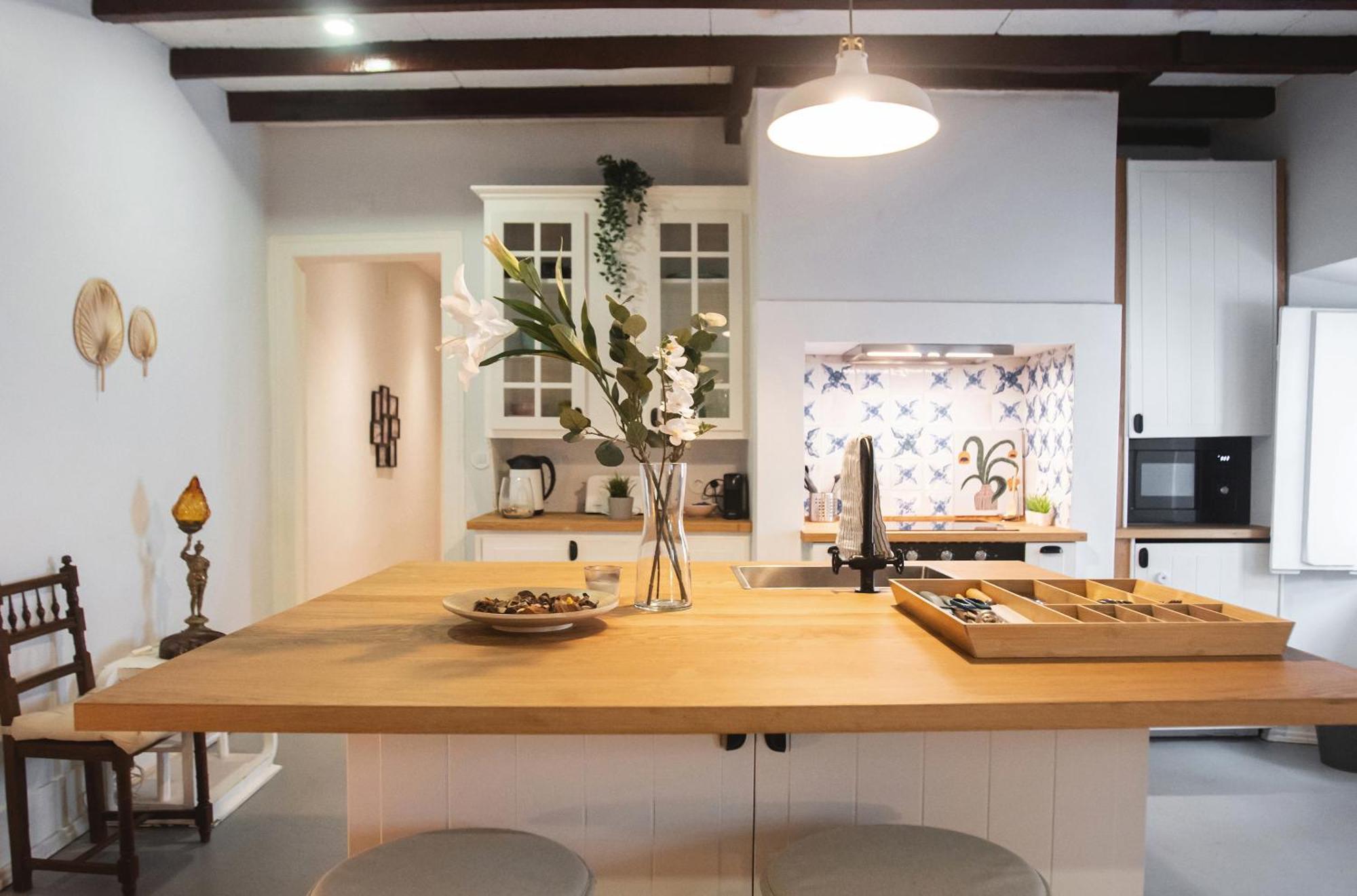 Charming 3-bedroom Retreat In The Heart Of Apartamento Lisboa